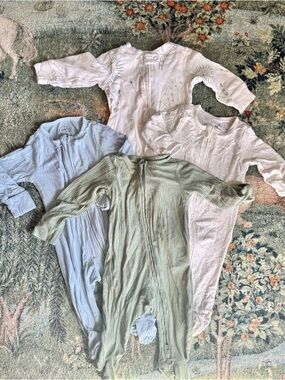 Carters Set of 4 Baby Zip Footed Sleepers 3 Months